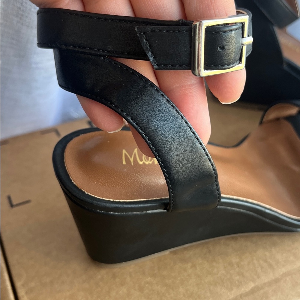 Monrovia NEW Black Dress Wedge Sandals Ankle Strap Wedge Heel Women’s Sz 7 - Picture 5 of 10